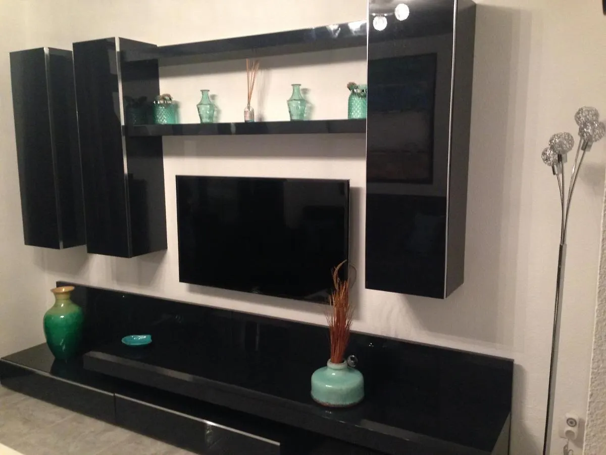 Immaculate 1-Bed Apartment On Castillo Mar 칼레타데푸스테